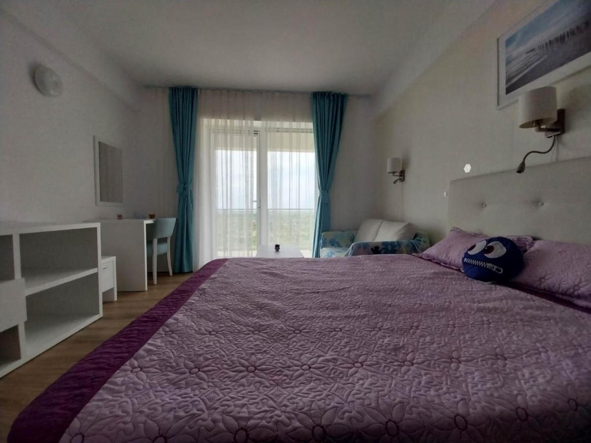 Blaxy Resort Stefi Cu Acces La Piscine Gratuit Douăzeci şi Trei August 외부 사진
