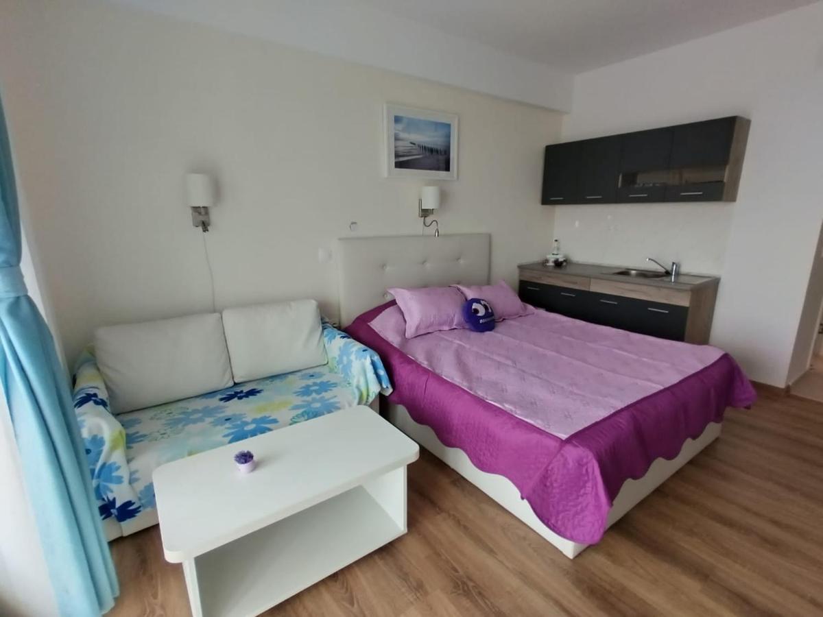 Blaxy Resort Stefi Cu Acces La Piscine Gratuit Douăzeci şi Trei August 외부 사진