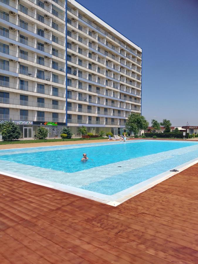 Blaxy Resort Stefi Cu Acces La Piscine Gratuit Douăzeci şi Trei August 외부 사진