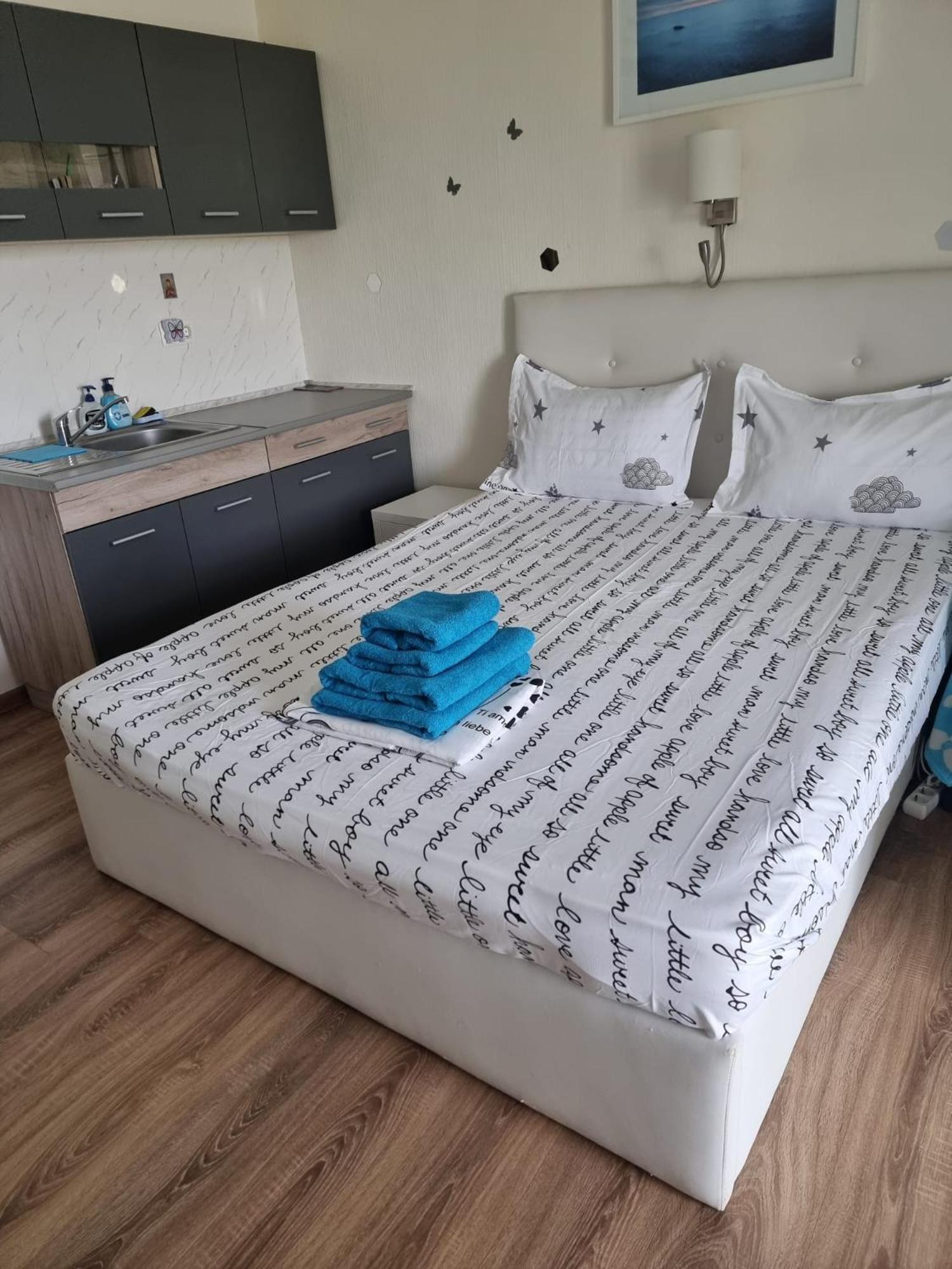 Blaxy Resort Stefi Cu Acces La Piscine Gratuit Douăzeci şi Trei August 외부 사진